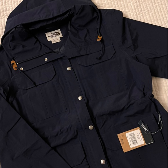 The North Face Parka - Picture 7 of 7